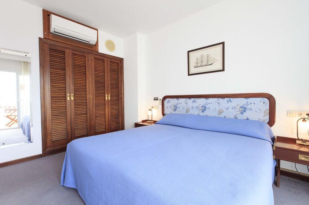 Anchorage Hotel Ибиса Екстериор снимка