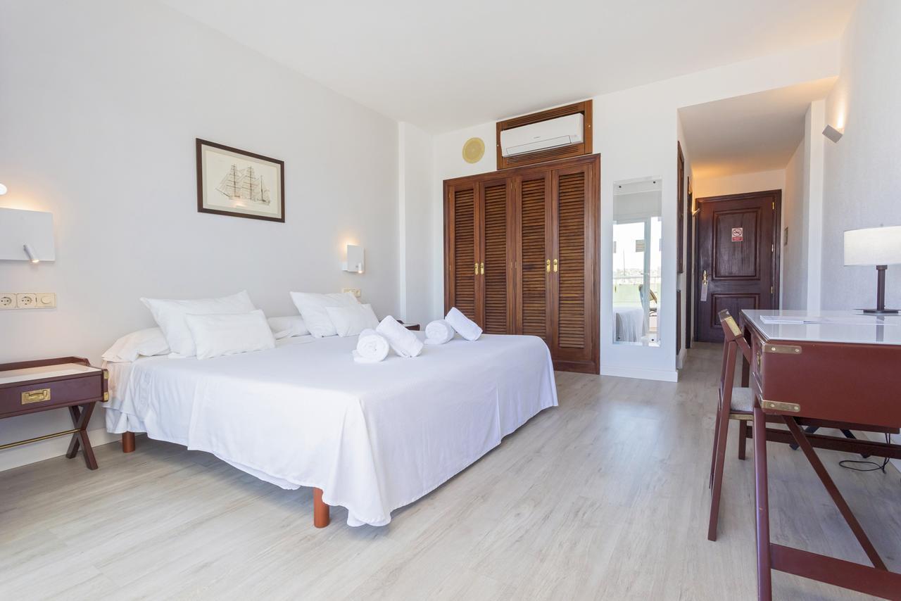 Anchorage Hotel Ибиса Екстериор снимка