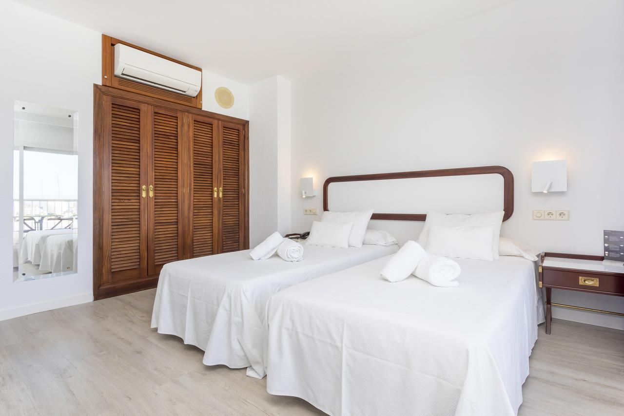 Anchorage Hotel Ибиса Екстериор снимка