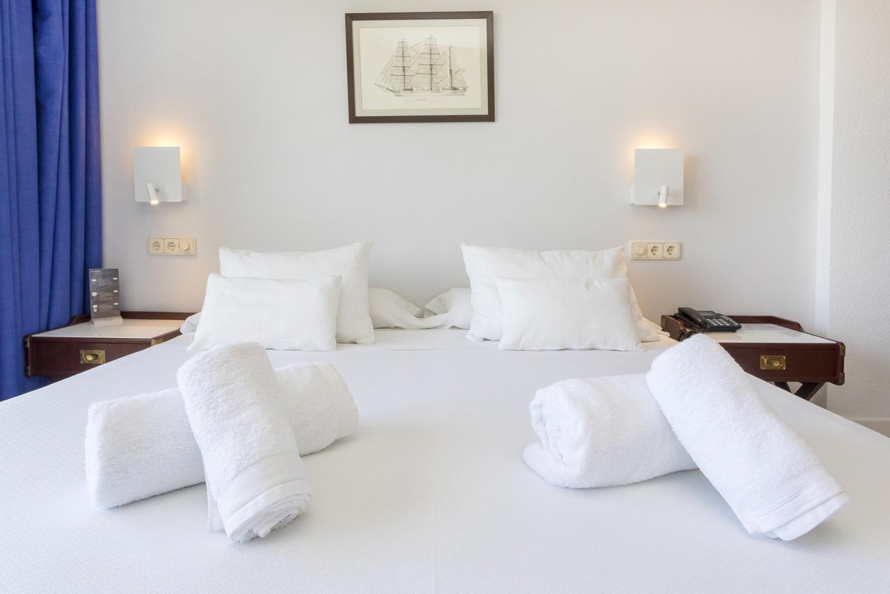 Anchorage Hotel Ибиса Екстериор снимка