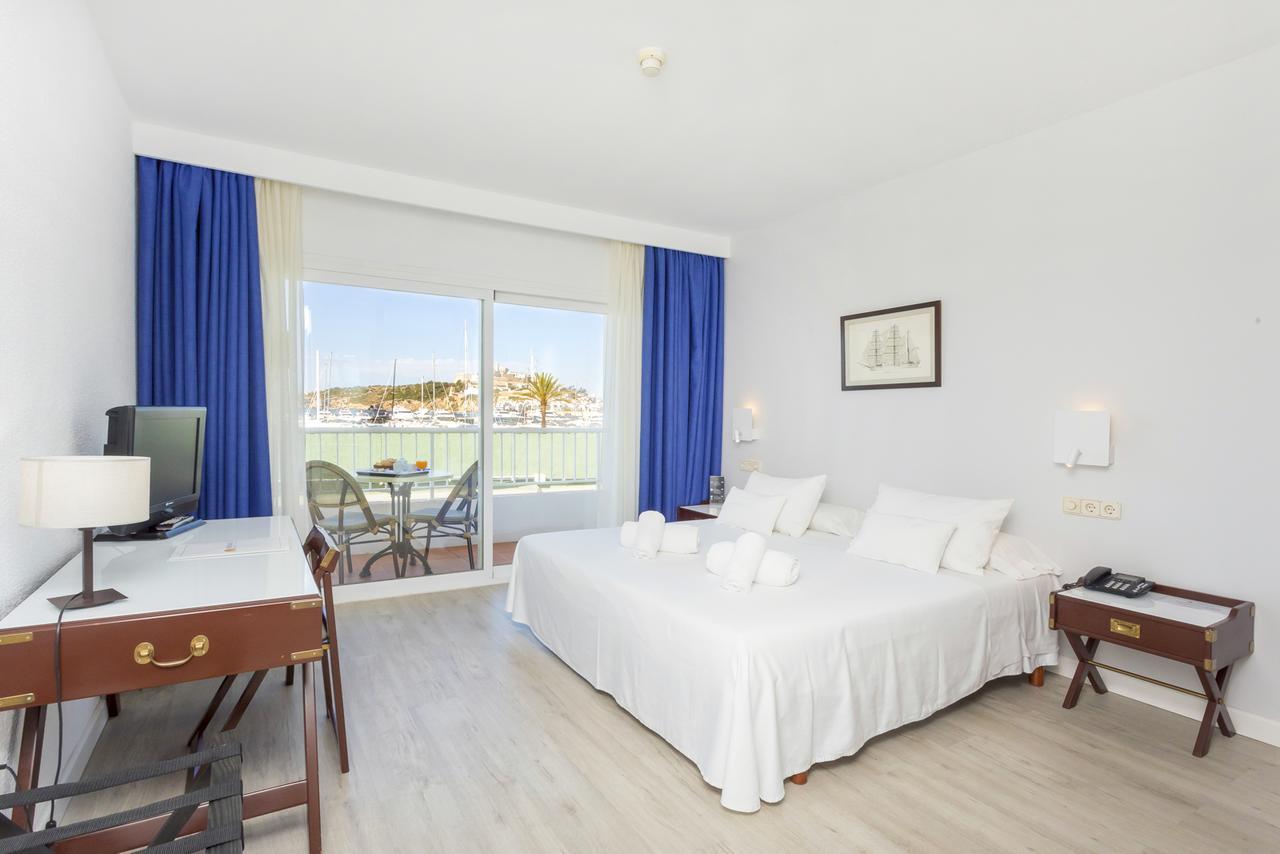Anchorage Hotel Ибиса Екстериор снимка