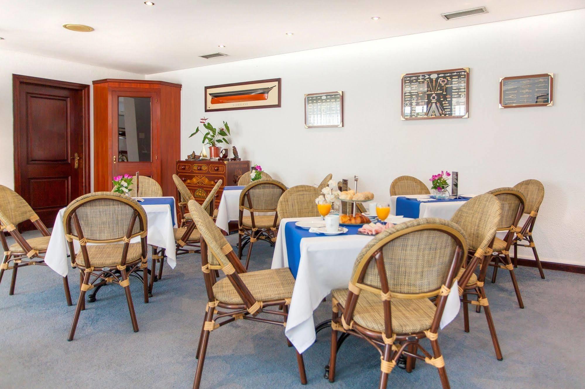 Anchorage Hotel Ибиса Екстериор снимка